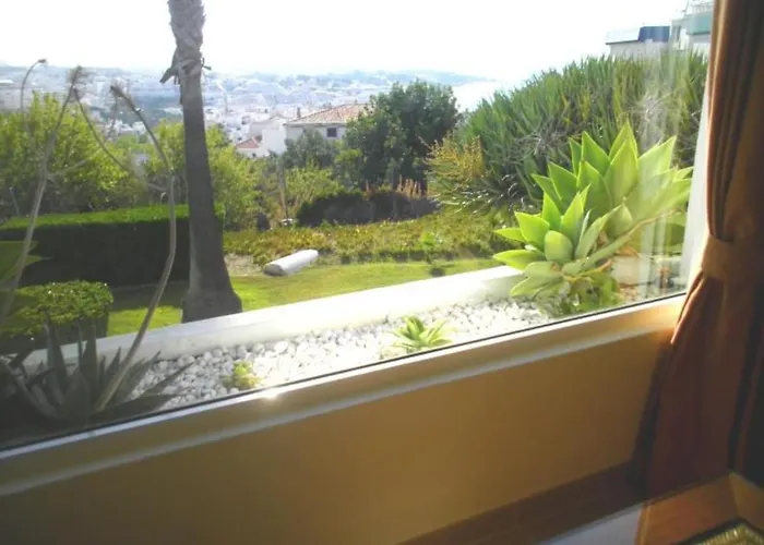 Windmill Hill Luxury דירה